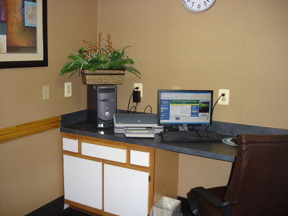 Holiday Inn Express Edgewood-Aberdeen-Bel Air Bekvämligheter bild