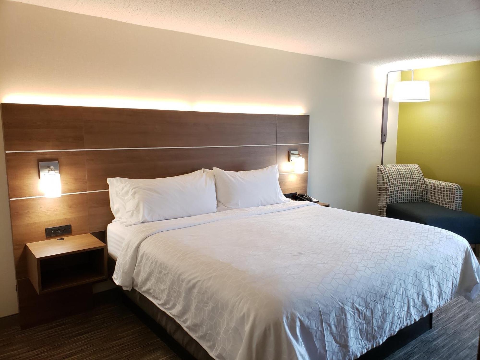 Holiday Inn Express Edgewood-Aberdeen-Bel Air Exteriör bild