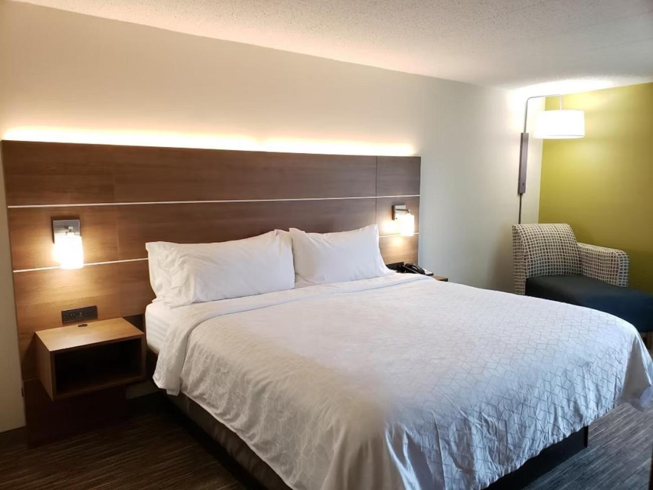 Holiday Inn Express Edgewood-Aberdeen-Bel Air Exteriör bild
